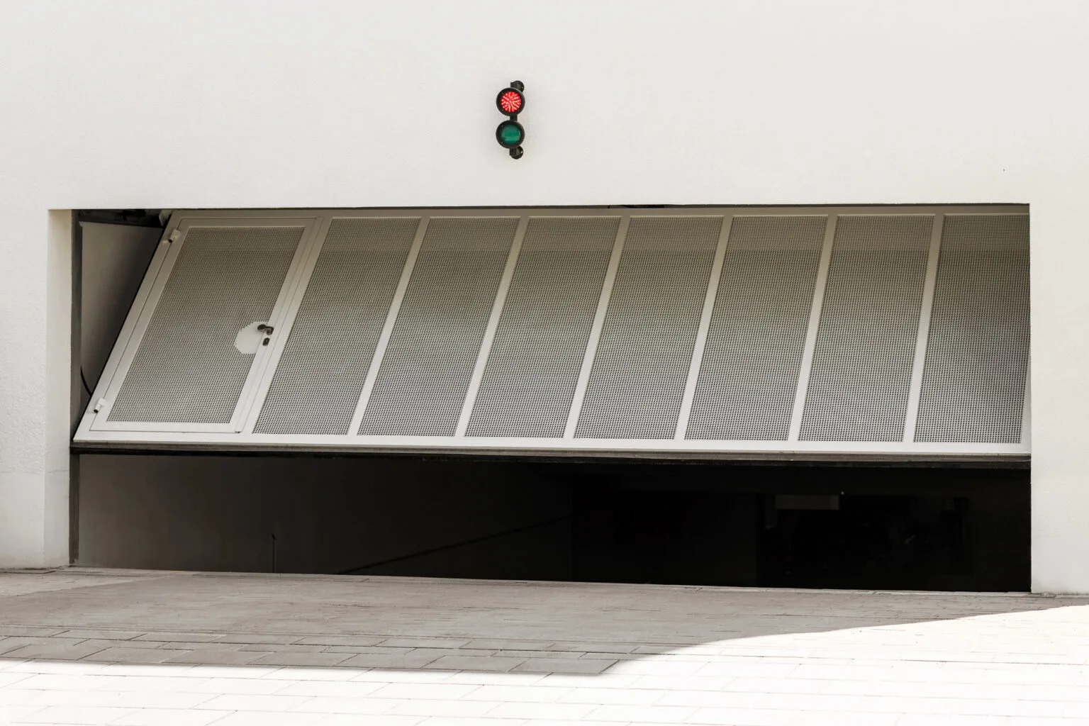 When Garage Door Balance Problems Become Dangerous